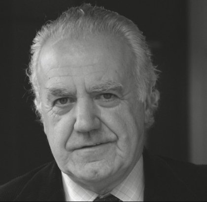 Peter Watson yazar resmi